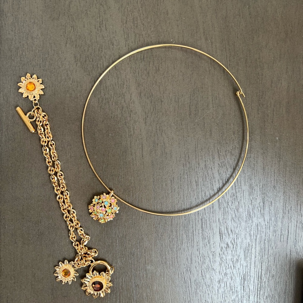 Vintage 2 piece Necklace & Bracelet Bundle
